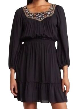 **NWT** Max Studio Embroidered Dress